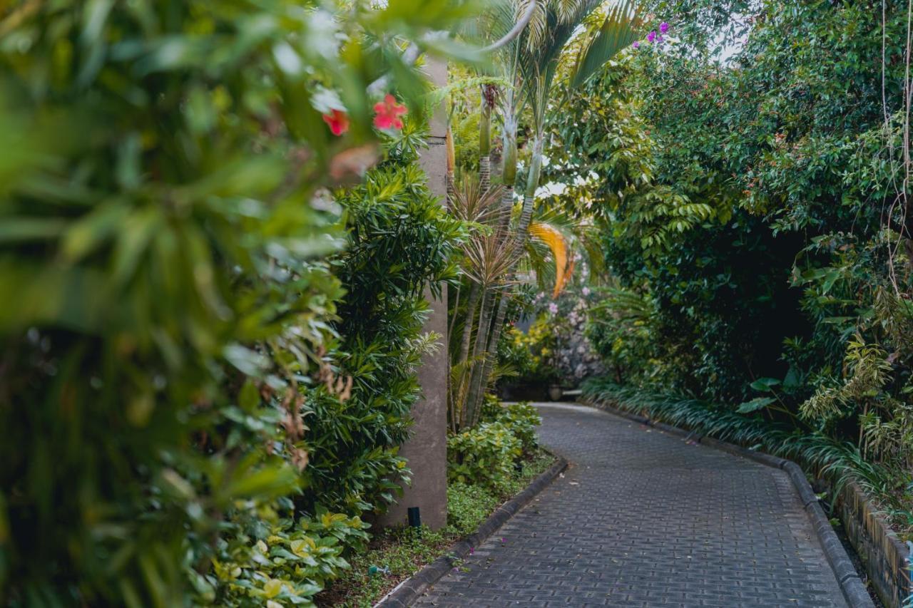 Ulu Segara Luxury Suites & Villas Nusa Dua  Kültér fotó
